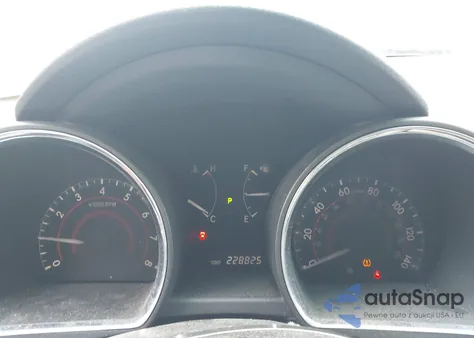 2010 Toyota Highlander Base V6 из США, поврежденный, VIN 5TDBK3EH5AS010864